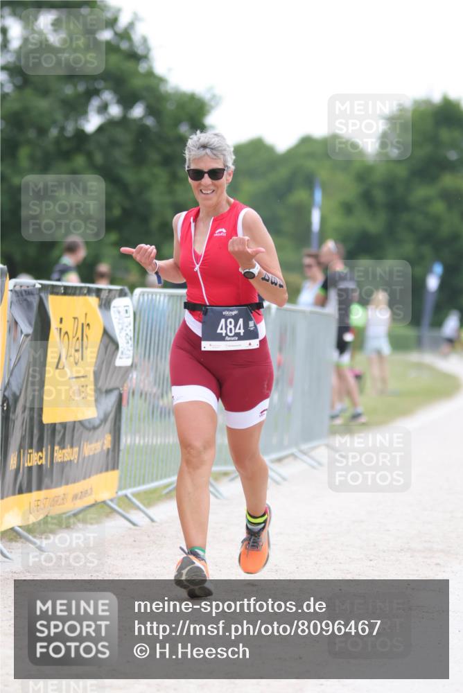 22.06.2025 - Viking Triathlon H.Heesch http://msf.ph/oto/8096467 22.06.2025 16:14:12 Laufen 484 meine-sportfotos.de