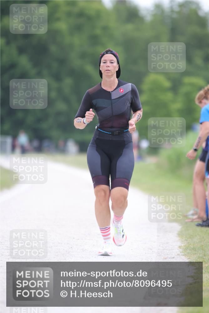 22.06.2025 - Viking Triathlon H.Heesch http://msf.ph/oto/8096495 22.06.2025 16:14:27 Laufen 408 meine-sportfotos.de