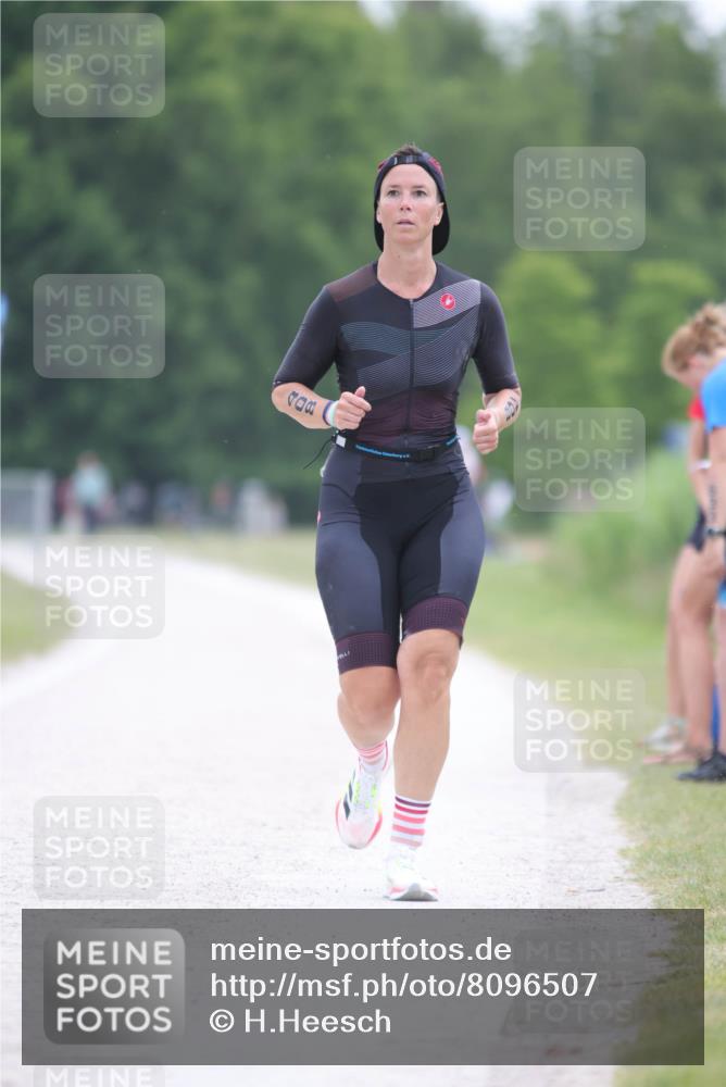 22.06.2025 - Viking Triathlon H.Heesch http://msf.ph/oto/8096507 22.06.2025 16:14:27 Laufen 408 meine-sportfotos.de