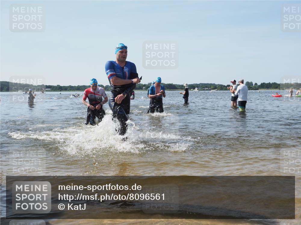 22.06.2025 - Viking Triathlon KatJ http://msf.ph/oto/8096561 22.06.2025 10:31:09 Schwimmen 216, 237, 330, 347, 352, 510, 549 meine-sportfotos.de
