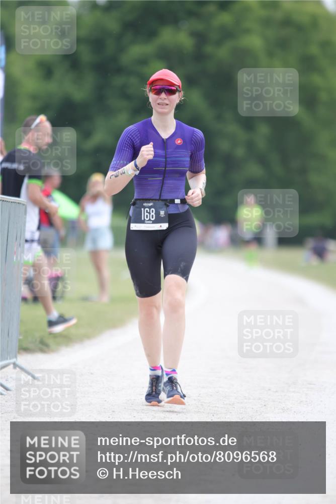 22.06.2025 - Viking Triathlon H.Heesch http://msf.ph/oto/8096568 22.06.2025 16:16:02 Laufen 168 meine-sportfotos.de