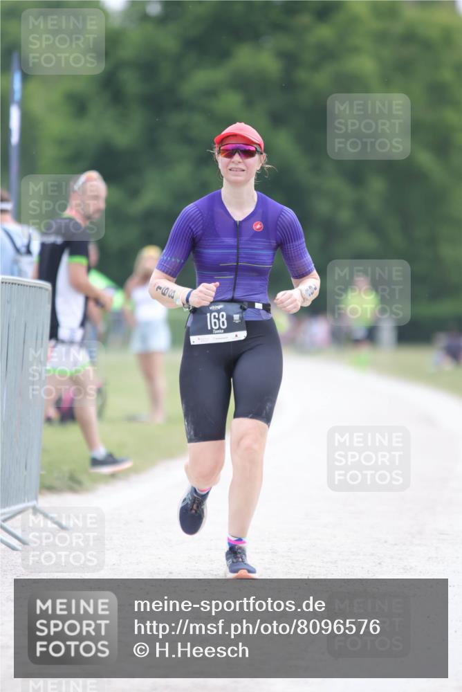 22.06.2025 - Viking Triathlon H.Heesch http://msf.ph/oto/8096576 22.06.2025 16:16:02 Laufen 168 meine-sportfotos.de