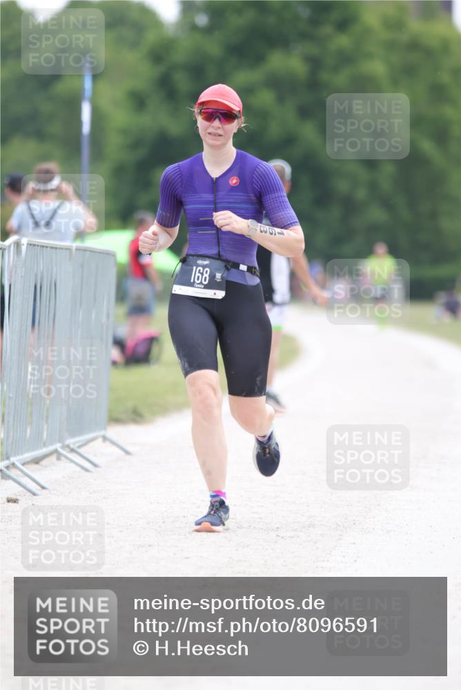 22.06.2025 - Viking Triathlon H.Heesch http://msf.ph/oto/8096591 22.06.2025 16:16:04 Laufen 168 meine-sportfotos.de