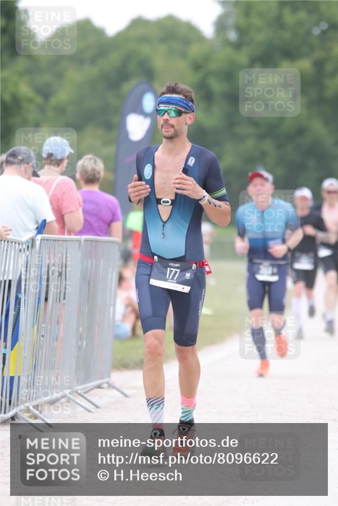22.06.2025 - Viking Triathlon H.Heesch http://msf.ph/oto/8096622 22.06.2025 15:32:05 Laufen 177 meine-sportfotos.de