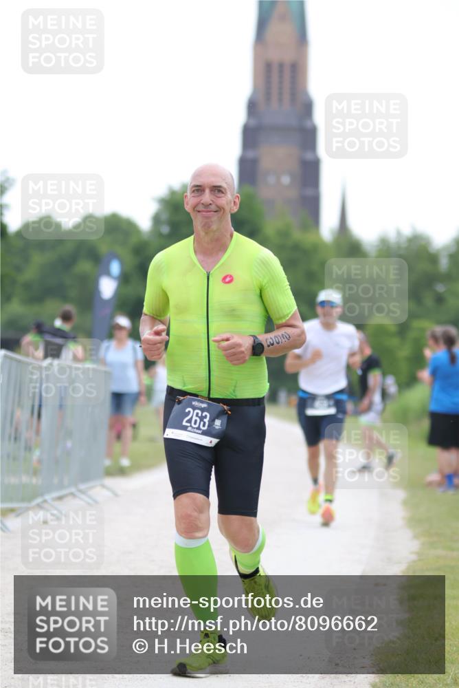 22.06.2025 - Viking Triathlon H.Heesch http://msf.ph/oto/8096662 22.06.2025 16:16:34 Laufen 263, 459 meine-sportfotos.de