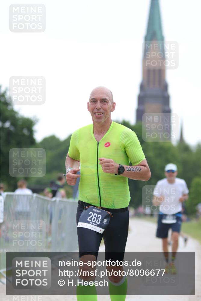 22.06.2025 - Viking Triathlon H.Heesch http://msf.ph/oto/8096677 22.06.2025 16:16:34 Laufen 263, 459 meine-sportfotos.de