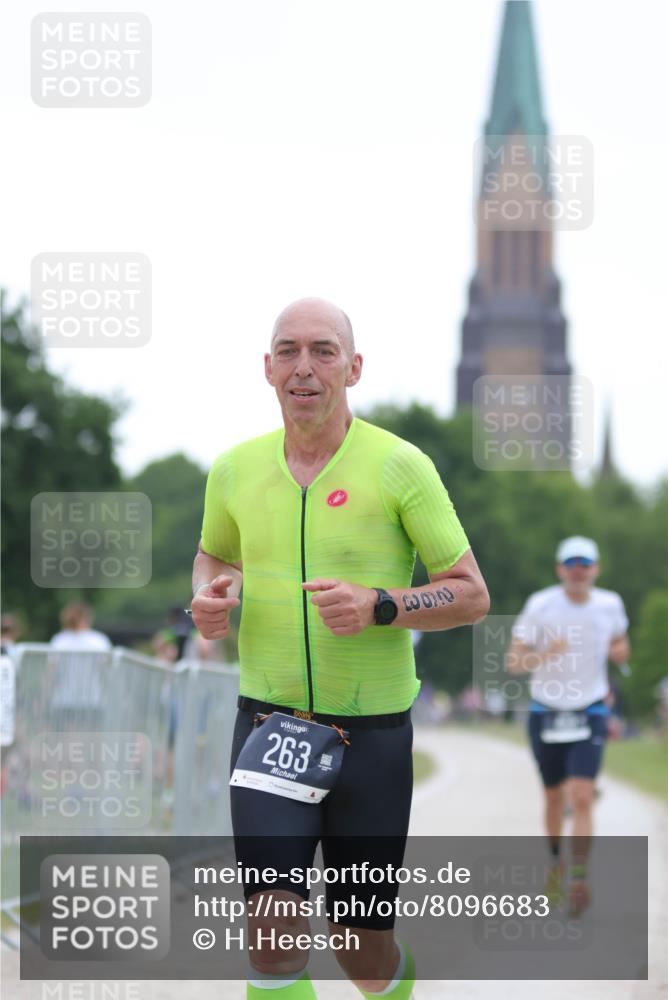 22.06.2025 - Viking Triathlon H.Heesch http://msf.ph/oto/8096683 22.06.2025 16:16:34 Laufen 263, 459 meine-sportfotos.de