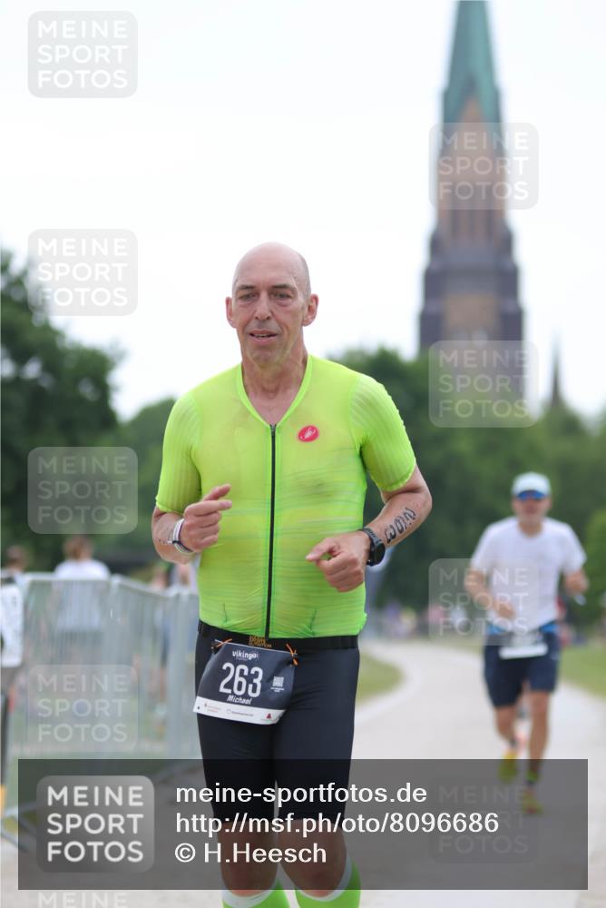 22.06.2025 - Viking Triathlon H.Heesch http://msf.ph/oto/8096686 22.06.2025 16:16:34 Laufen 263, 459 meine-sportfotos.de
