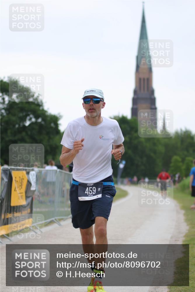 22.06.2025 - Viking Triathlon H.Heesch http://msf.ph/oto/8096702 22.06.2025 16:16:38 Laufen 263, 459 meine-sportfotos.de