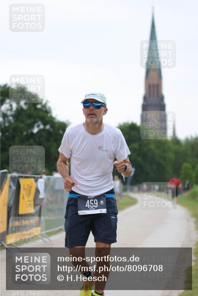 22.06.2025 - Viking Triathlon H.Heesch http://msf.ph/oto/8096708 22.06.2025 16:16:38 Laufen 263, 459 meine-sportfotos.de