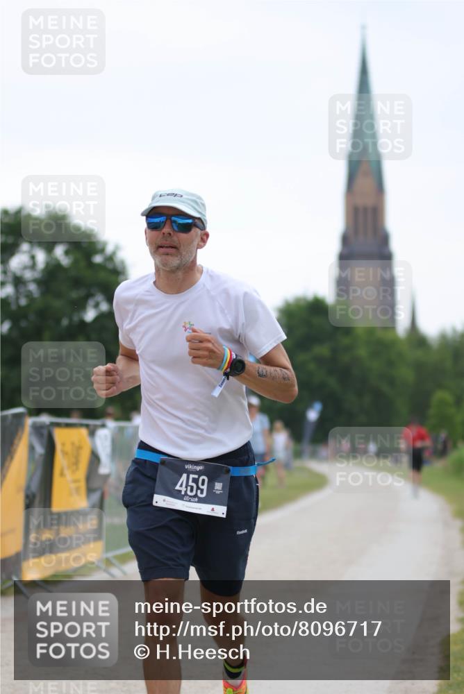 22.06.2025 - Viking Triathlon H.Heesch http://msf.ph/oto/8096717 22.06.2025 16:16:39 Laufen 263, 459 meine-sportfotos.de