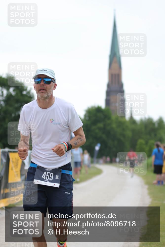 22.06.2025 - Viking Triathlon H.Heesch http://msf.ph/oto/8096718 22.06.2025 16:16:39 Laufen 263, 459 meine-sportfotos.de