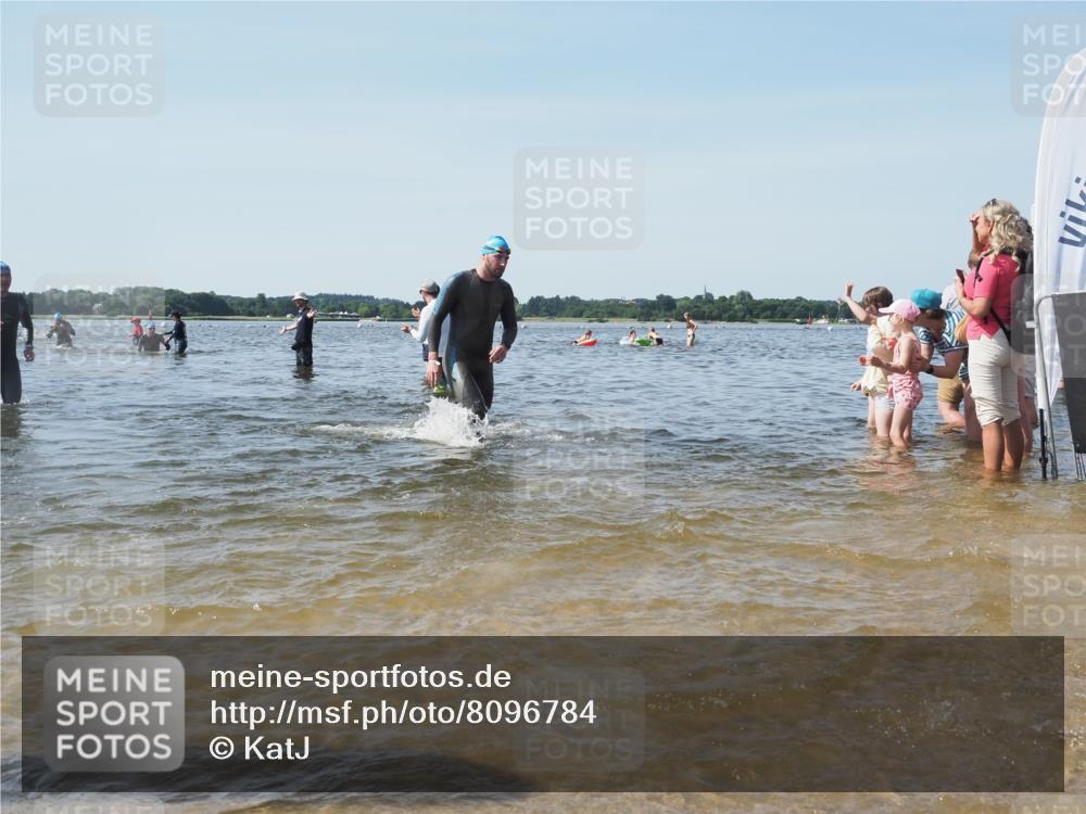 22.06.2025 - Viking Triathlon KatJ http://msf.ph/oto/8096784 22.06.2025 10:31:15 Schwimmen 216, 236, 237, 311, 330, 352, 549 meine-sportfotos.de