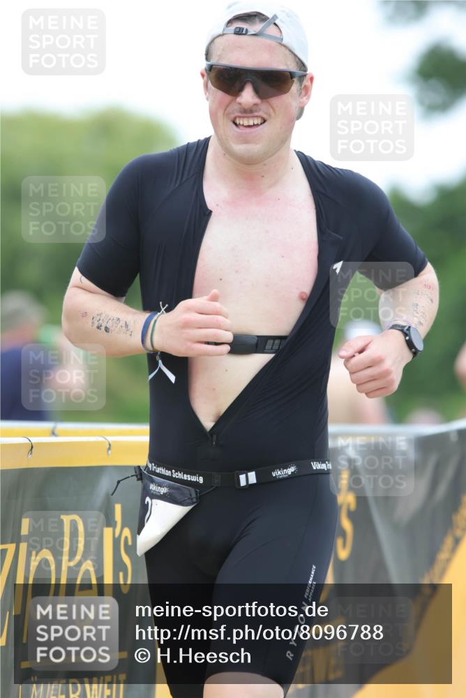 22.06.2025 - Viking Triathlon H.Heesch http://msf.ph/oto/8096788 22.06.2025 15:32:14 Laufen 297, 363, 442 meine-sportfotos.de
