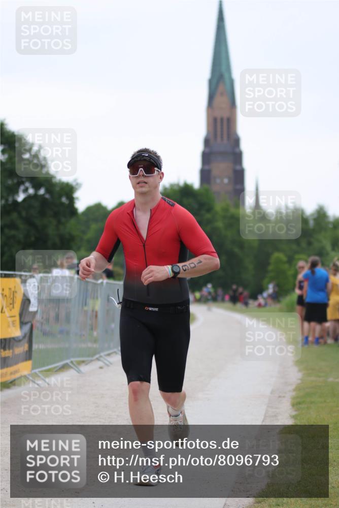 22.06.2025 - Viking Triathlon H.Heesch http://msf.ph/oto/8096793 22.06.2025 16:16:52 Laufen 106 meine-sportfotos.de