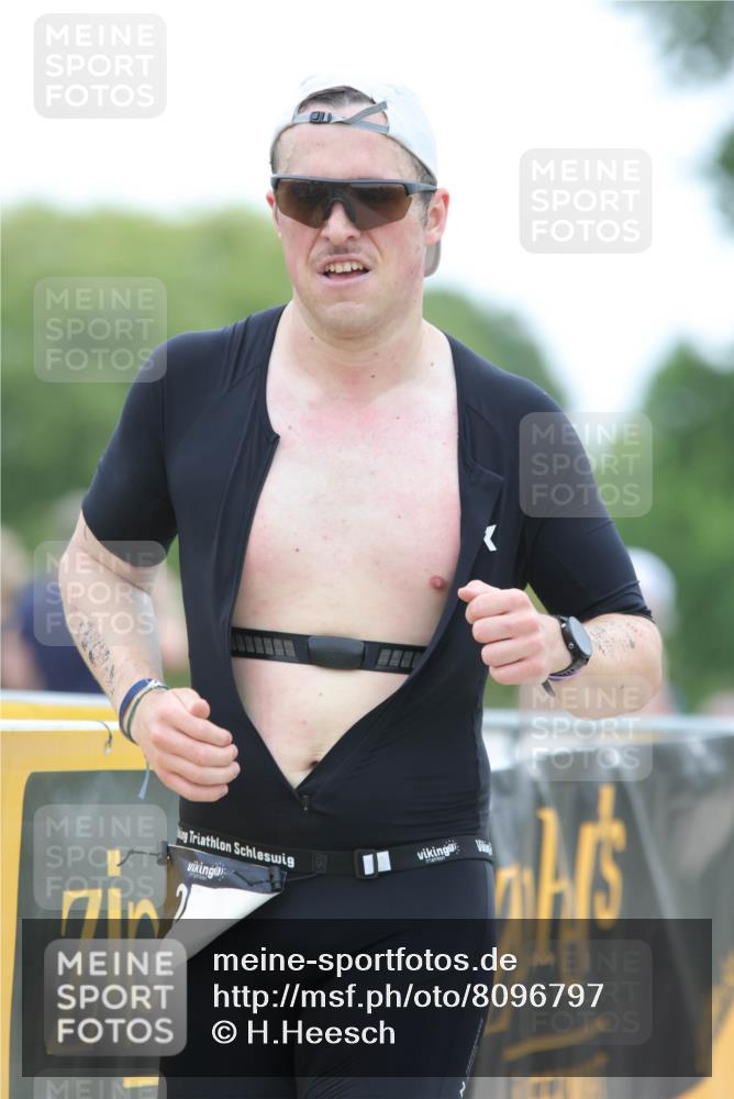 22.06.2025 - Viking Triathlon H.Heesch http://msf.ph/oto/8096797 22.06.2025 15:32:14 Laufen 297, 363, 442 meine-sportfotos.de