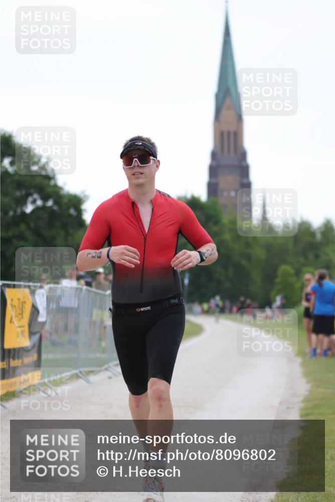 22.06.2025 - Viking Triathlon H.Heesch http://msf.ph/oto/8096802 22.06.2025 16:16:53 Laufen 106 meine-sportfotos.de