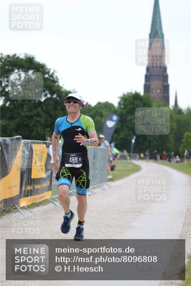 22.06.2025 - Viking Triathlon H.Heesch http://msf.ph/oto/8096808 22.06.2025 16:17:23 Laufen 489 meine-sportfotos.de