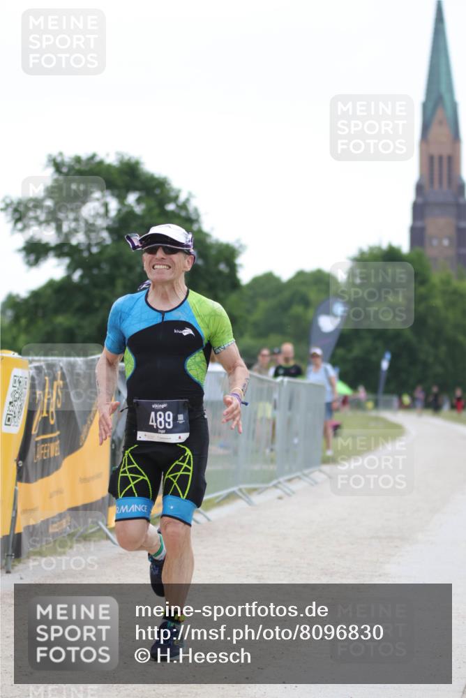 22.06.2025 - Viking Triathlon H.Heesch http://msf.ph/oto/8096830 22.06.2025 16:17:24 Laufen 489 meine-sportfotos.de