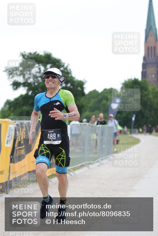 22.06.2025 - Viking Triathlon H.Heesch http://msf.ph/oto/8096835 22.06.2025 16:17:24 Laufen 489 meine-sportfotos.de