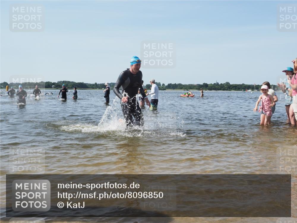 22.06.2025 - Viking Triathlon KatJ http://msf.ph/oto/8096850 22.06.2025 10:31:19 Schwimmen 3, 8, 216, 236, 311, 330, 469 meine-sportfotos.de