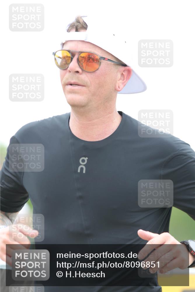 22.06.2025 - Viking Triathlon H.Heesch http://msf.ph/oto/8096851 22.06.2025 15:32:17 Laufen 297, 363, 442 meine-sportfotos.de