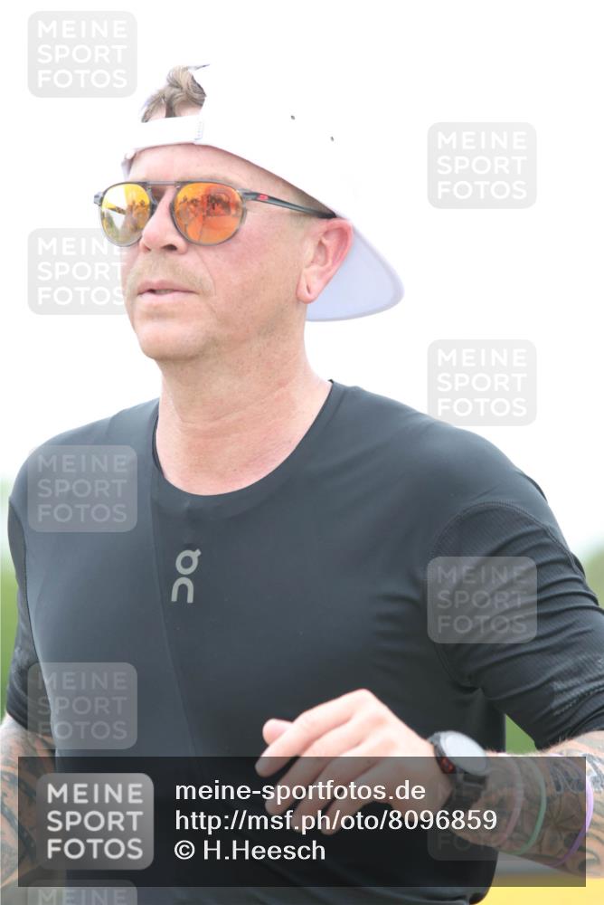 22.06.2025 - Viking Triathlon H.Heesch http://msf.ph/oto/8096859 22.06.2025 15:32:17 Laufen 297, 363, 442 meine-sportfotos.de
