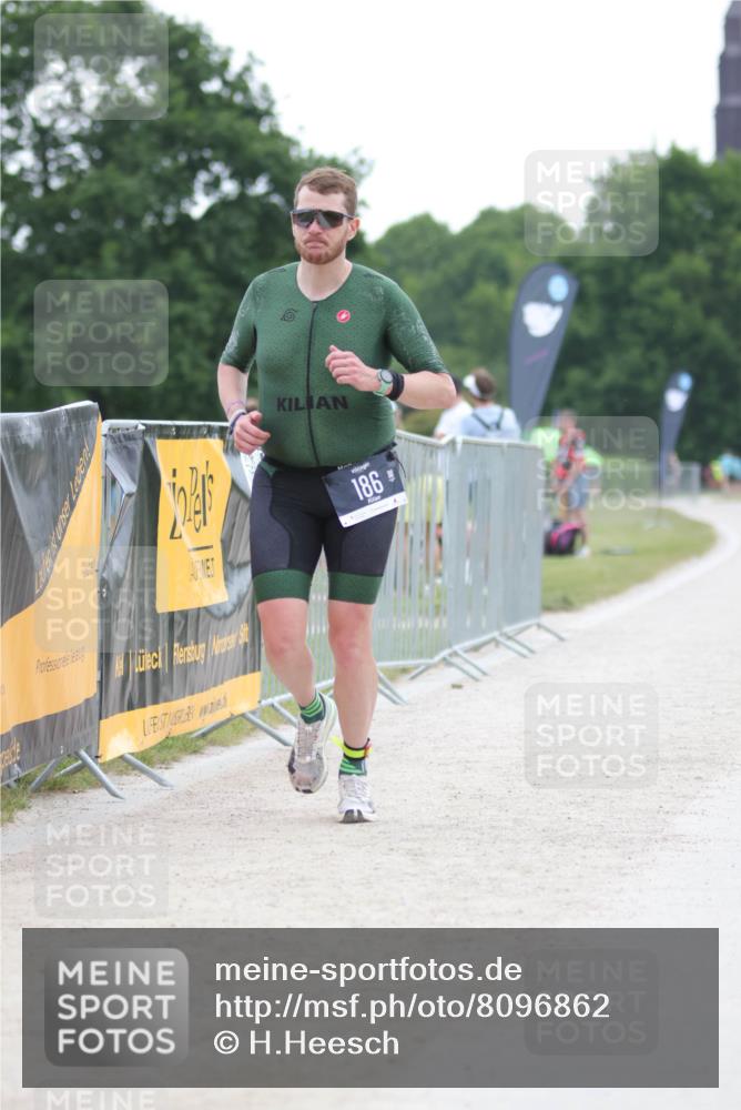 22.06.2025 - Viking Triathlon H.Heesch http://msf.ph/oto/8096862 22.06.2025 16:18:11 Laufen 186 meine-sportfotos.de