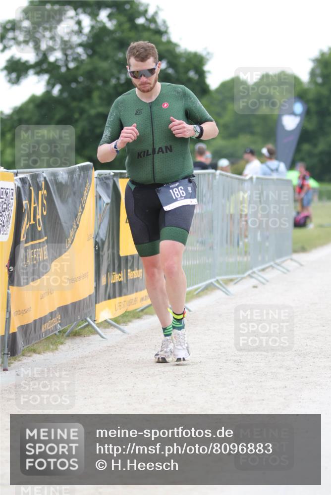 22.06.2025 - Viking Triathlon H.Heesch http://msf.ph/oto/8096883 22.06.2025 16:18:11 Laufen 186 meine-sportfotos.de