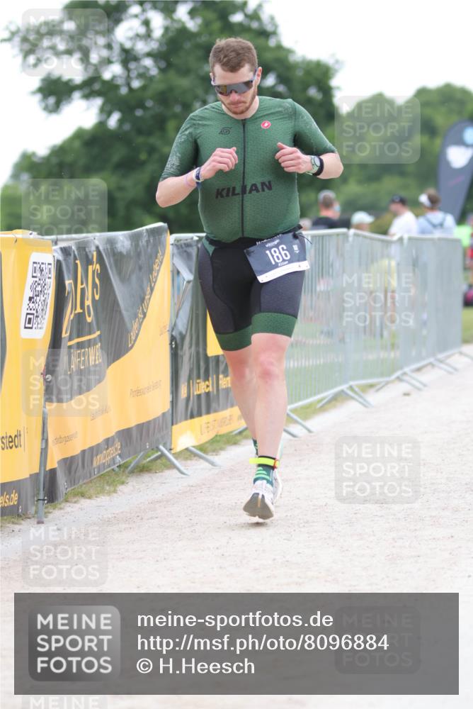 22.06.2025 - Viking Triathlon H.Heesch http://msf.ph/oto/8096884 22.06.2025 16:18:11 Laufen 186 meine-sportfotos.de
