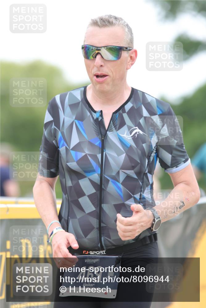 22.06.2025 - Viking Triathlon H.Heesch http://msf.ph/oto/8096944 22.06.2025 15:32:40 Laufen 469 meine-sportfotos.de