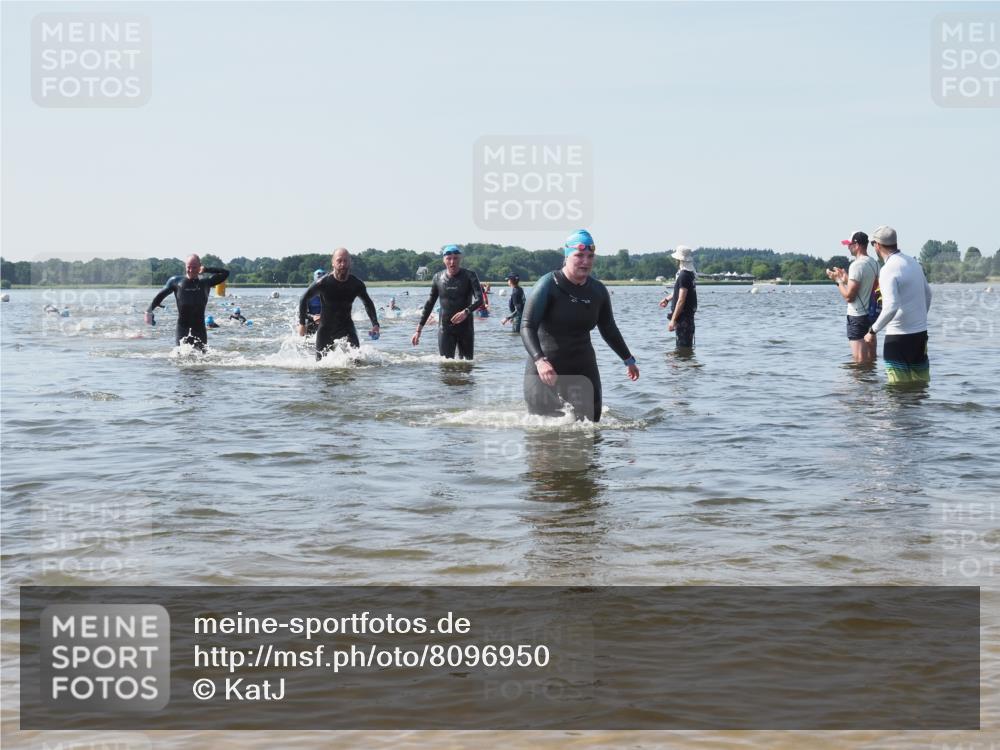 22.06.2025 - Viking Triathlon KatJ http://msf.ph/oto/8096950 22.06.2025 10:31:26 Schwimmen 3, 8, 236, 311, 469, 613, 648 meine-sportfotos.de