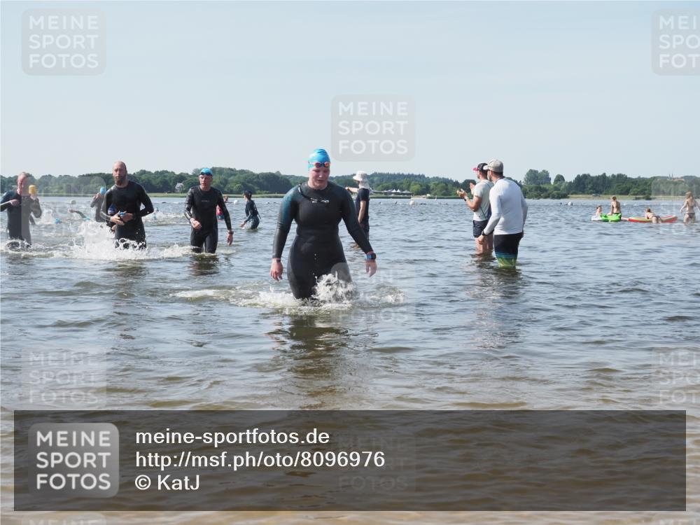 22.06.2025 - Viking Triathlon KatJ http://msf.ph/oto/8096976 22.06.2025 10:31:27 Schwimmen 3, 8, 236, 311, 340, 469, 613, 648 meine-sportfotos.de