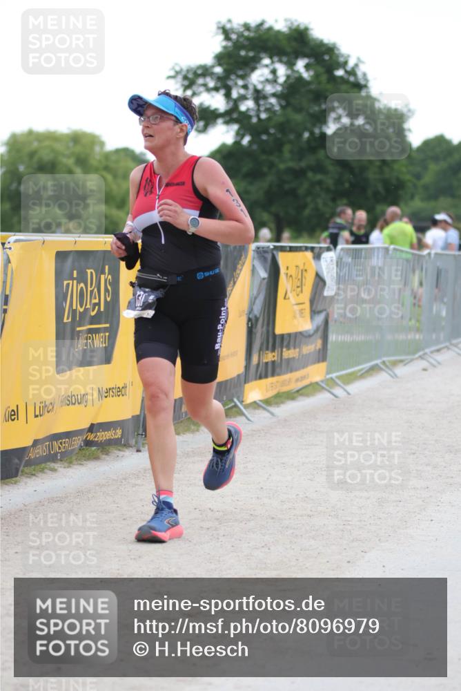 22.06.2025 - Viking Triathlon H.Heesch http://msf.ph/oto/8096979 22.06.2025 16:20:07 Laufen 74, 131 meine-sportfotos.de