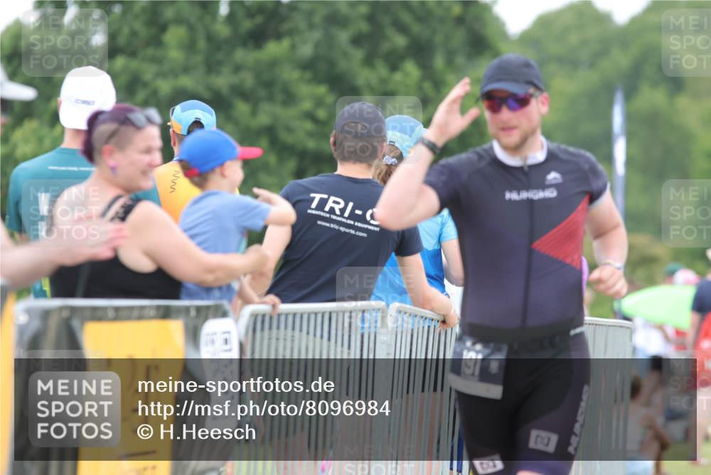 22.06.2025 - Viking Triathlon H.Heesch http://msf.ph/oto/8096984 22.06.2025 15:33:11 Laufen 191, 459 meine-sportfotos.de