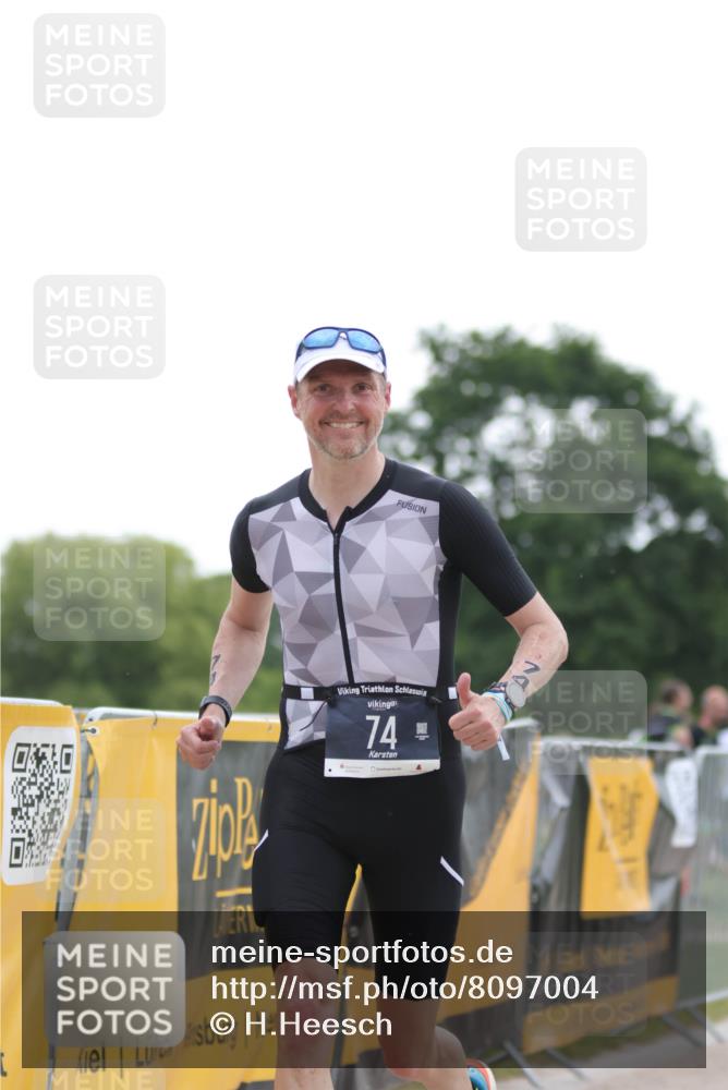 22.06.2025 - Viking Triathlon H.Heesch http://msf.ph/oto/8097004 22.06.2025 16:20:13 Laufen 74 meine-sportfotos.de
