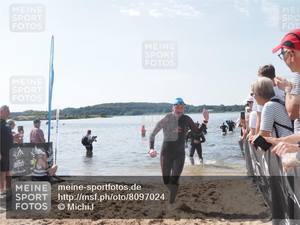 22.06.2025 - Viking Triathlon MichiJ http://msf.ph/oto/8097024 22.06.2025 10:42:09 Schwimmen 78, 159, 199, 281, 290, 460, 465 meine-sportfotos.de