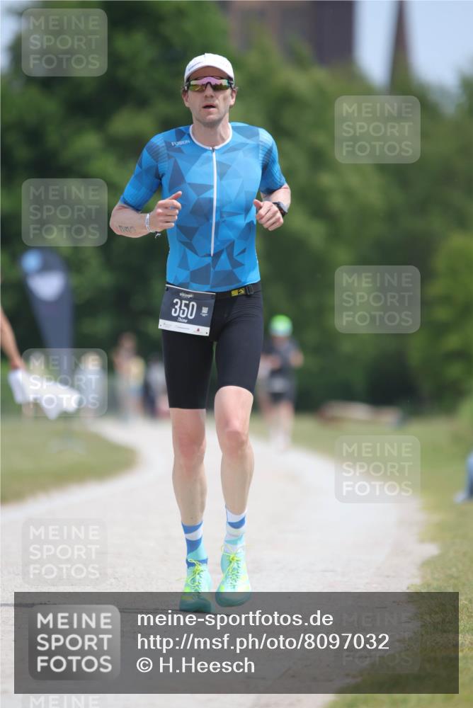 22.06.2025 - Viking Triathlon H.Heesch http://msf.ph/oto/8097032 22.06.2025 13:11:56 Laufen 350 meine-sportfotos.de