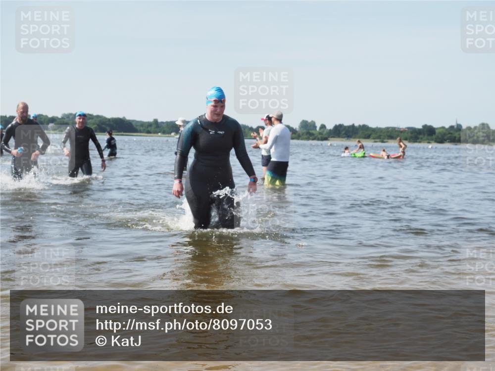 22.06.2025 - Viking Triathlon KatJ http://msf.ph/oto/8097053 22.06.2025 10:31:28 Schwimmen 3, 8, 236, 311, 340, 469, 613, 648 meine-sportfotos.de
