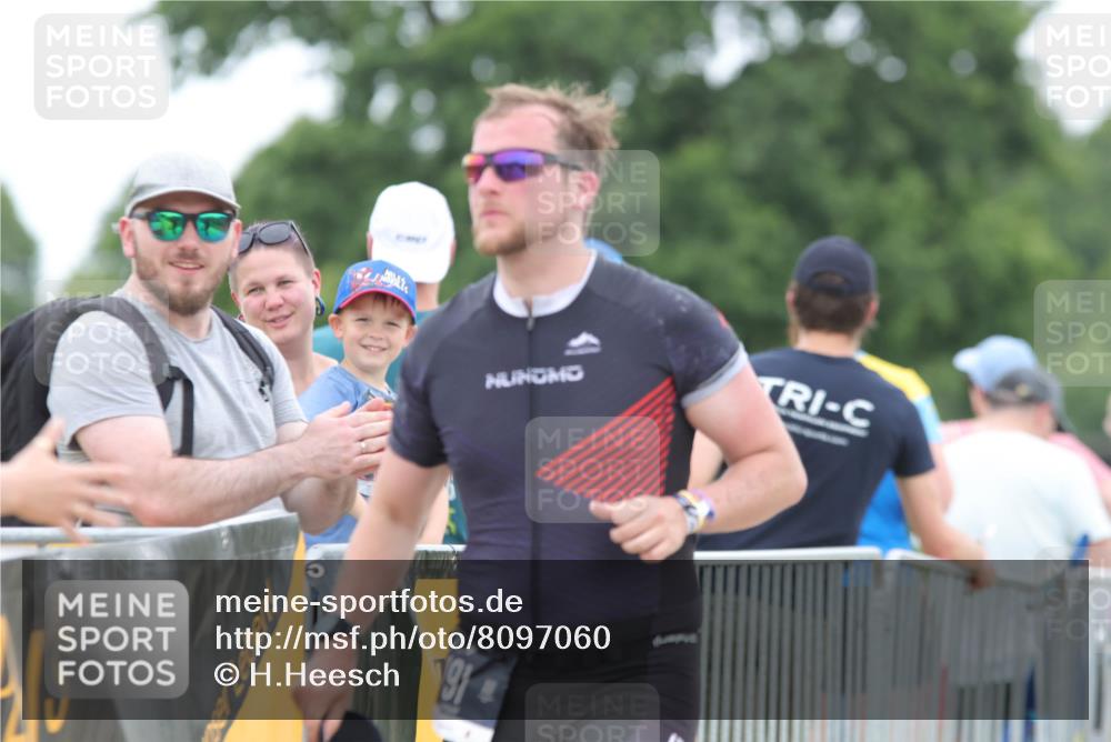 22.06.2025 - Viking Triathlon H.Heesch http://msf.ph/oto/8097060 22.06.2025 15:33:12 Laufen 191, 459 meine-sportfotos.de