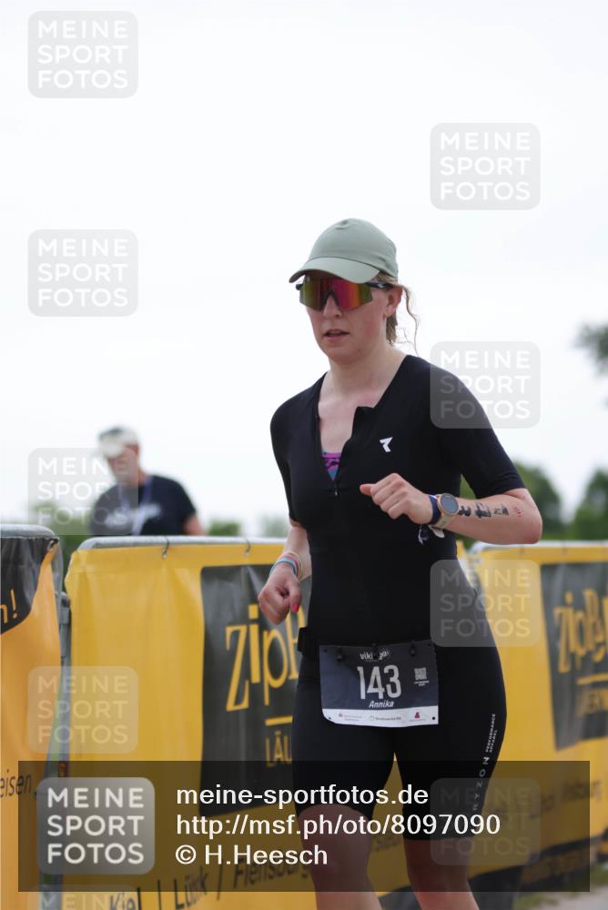 22.06.2025 - Viking Triathlon H.Heesch http://msf.ph/oto/8097090 22.06.2025 16:21:10 Laufen 143 meine-sportfotos.de