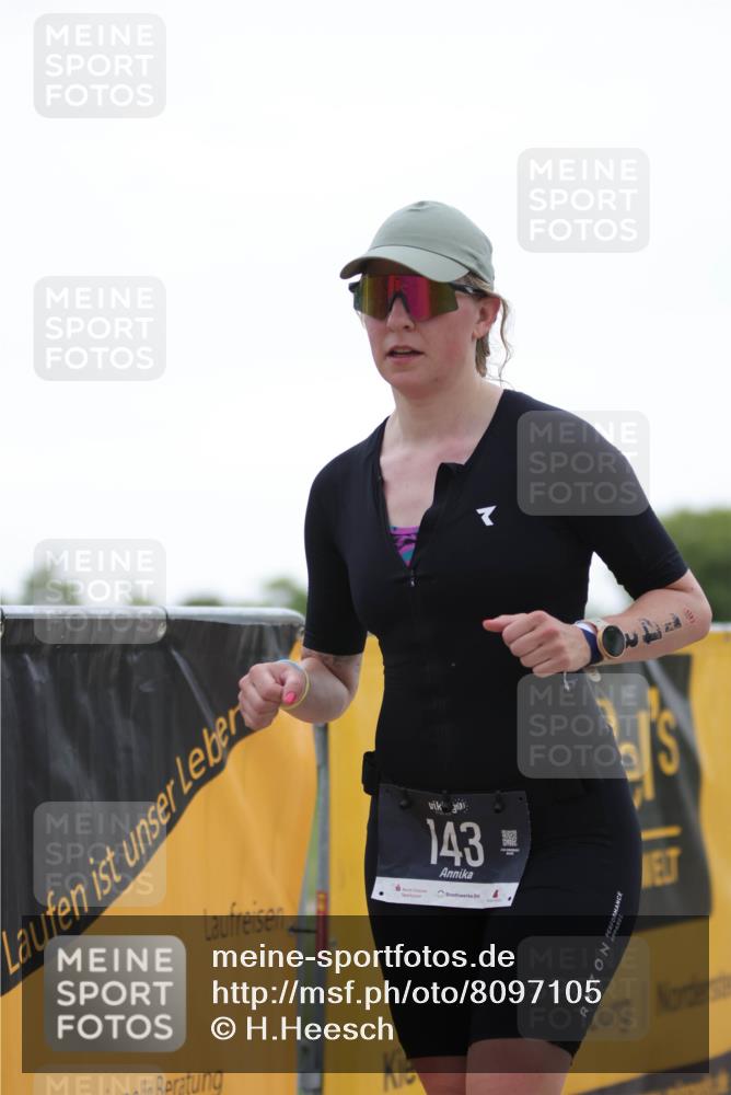 22.06.2025 - Viking Triathlon H.Heesch http://msf.ph/oto/8097105 22.06.2025 16:21:10 Laufen 143 meine-sportfotos.de