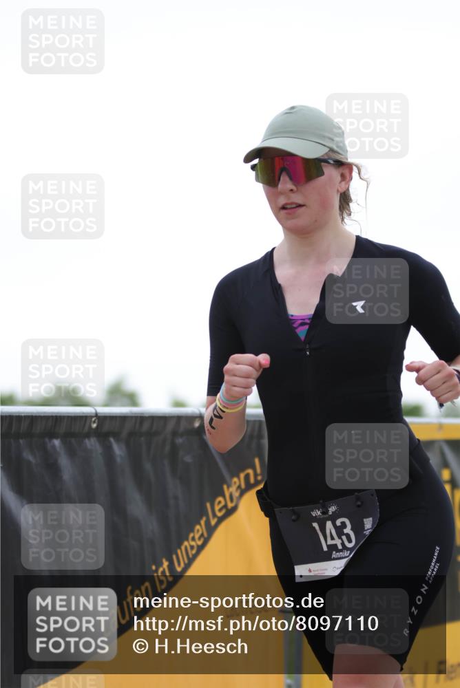 22.06.2025 - Viking Triathlon H.Heesch http://msf.ph/oto/8097110 22.06.2025 16:21:10 Laufen 143 meine-sportfotos.de