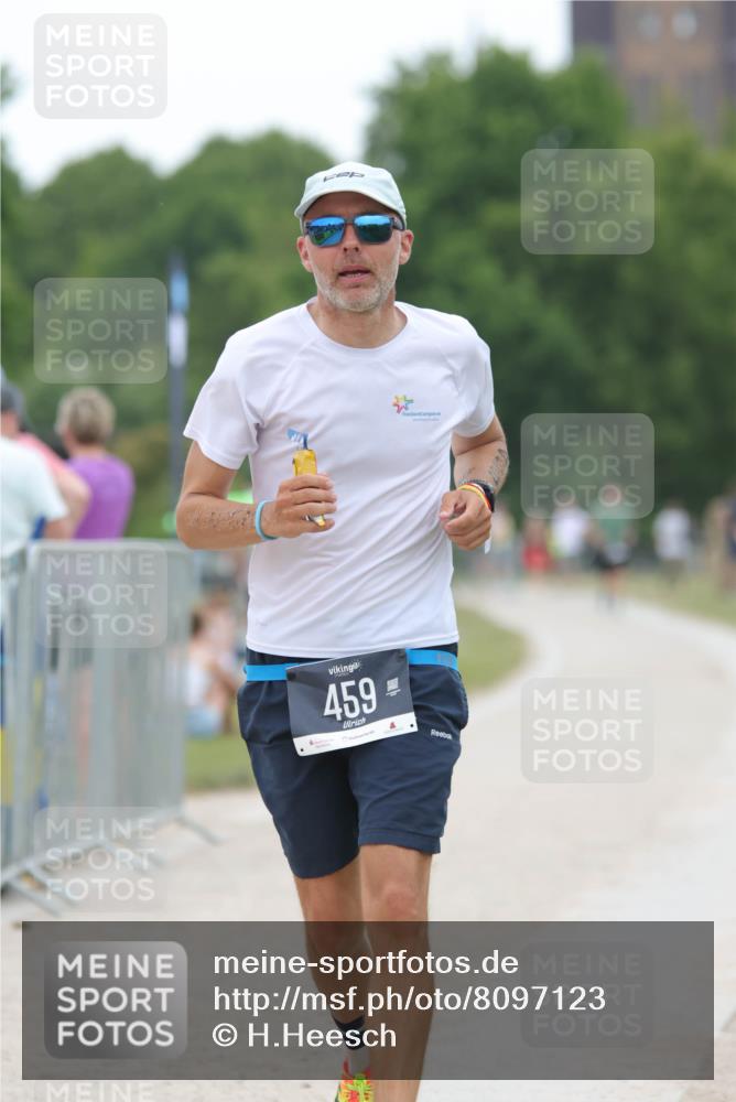 22.06.2025 - Viking Triathlon H.Heesch http://msf.ph/oto/8097123 22.06.2025 15:33:16 Laufen 191, 459 meine-sportfotos.de