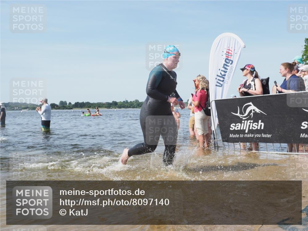22.06.2025 - Viking Triathlon KatJ http://msf.ph/oto/8097140 22.06.2025 10:31:30 Schwimmen 3, 8, 137, 158, 236, 311, 340, 469, 613, 648 meine-sportfotos.de