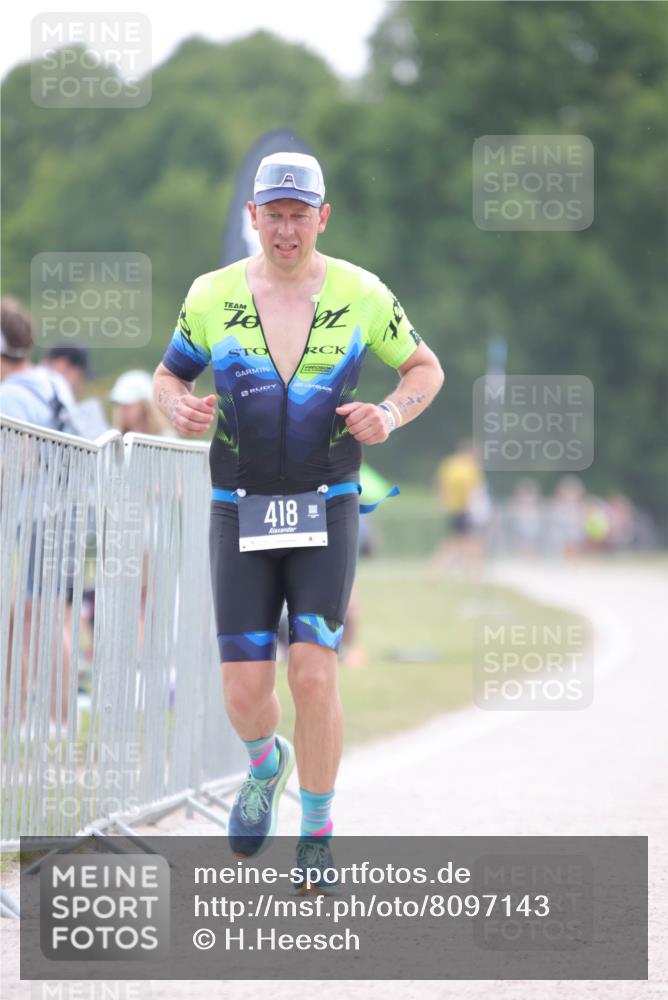 22.06.2025 - Viking Triathlon H.Heesch http://msf.ph/oto/8097143 22.06.2025 16:21:24 Laufen  meine-sportfotos.de