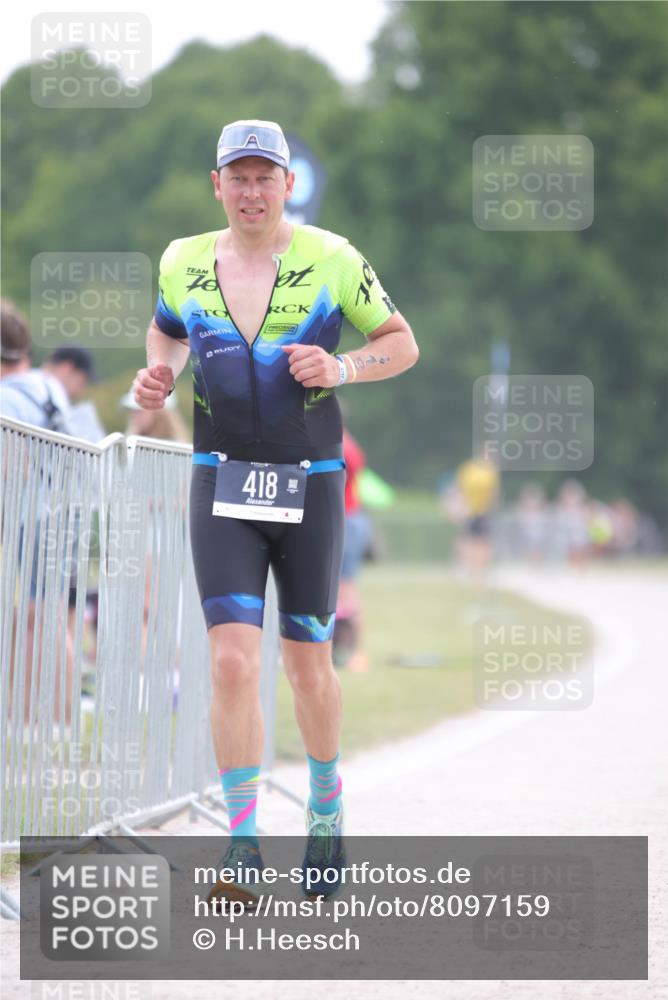 22.06.2025 - Viking Triathlon H.Heesch http://msf.ph/oto/8097159 22.06.2025 16:21:24 Laufen  meine-sportfotos.de