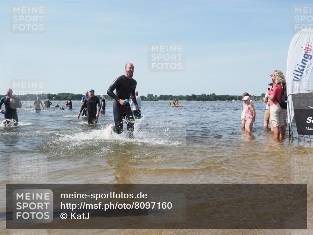 22.06.2025 - Viking Triathlon KatJ http://msf.ph/oto/8097160 22.06.2025 10:31:31 Schwimmen 3, 8, 98, 137, 158, 236, 311, 340, 469, 613, 648 meine-sportfotos.de