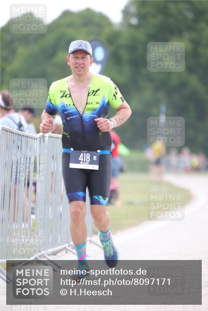 22.06.2025 - Viking Triathlon H.Heesch http://msf.ph/oto/8097171 22.06.2025 16:21:24 Laufen  meine-sportfotos.de