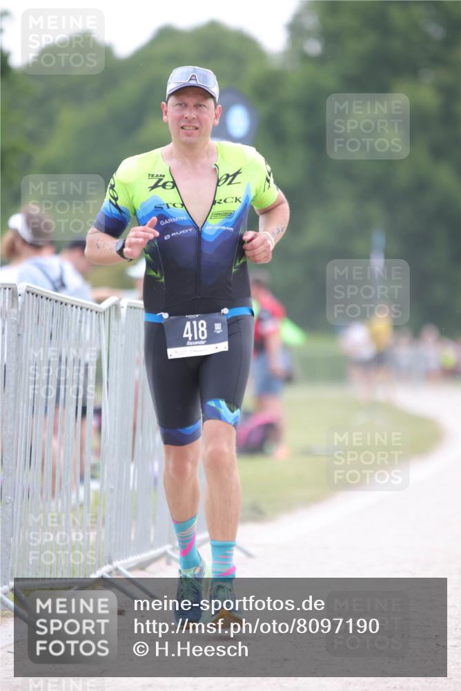 22.06.2025 - Viking Triathlon H.Heesch http://msf.ph/oto/8097190 22.06.2025 16:21:24 Laufen  meine-sportfotos.de